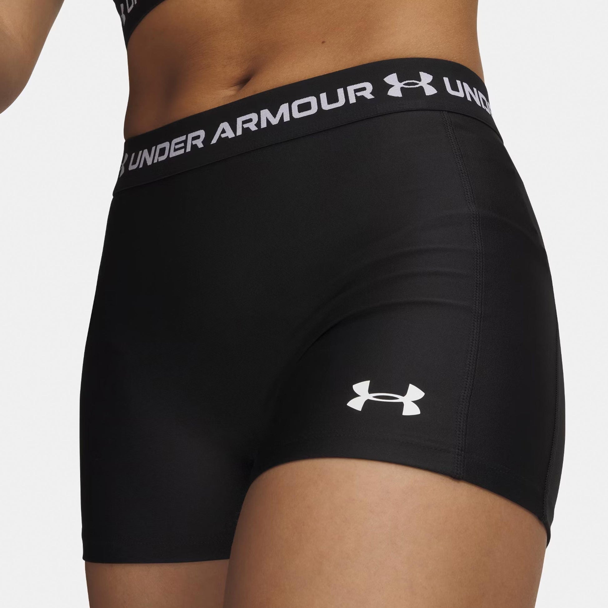 Under Armour HeatGear Shorts Dames-zwart, wit