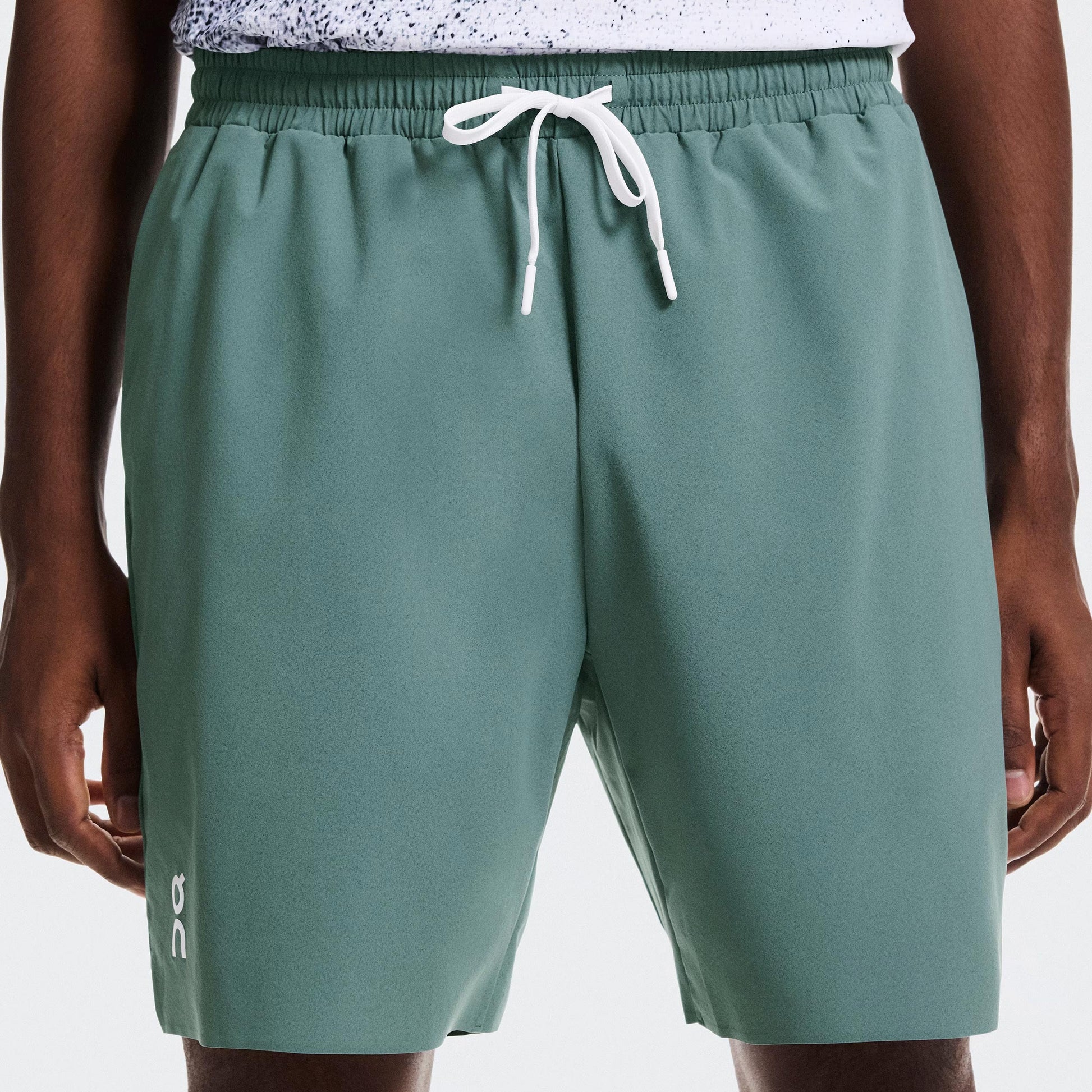 On 7" Court Shorts Heren - salie