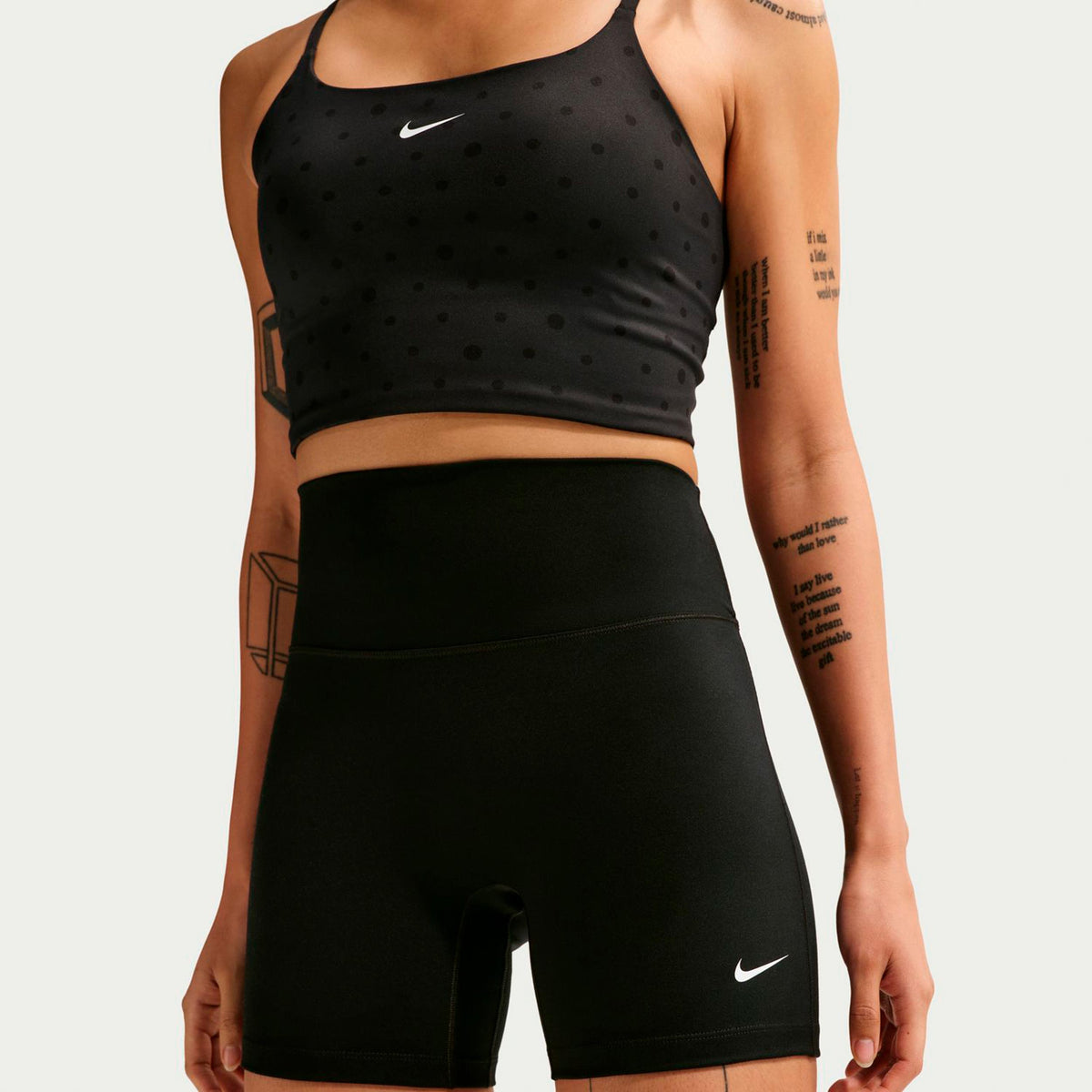 Nike High-Waist 5in Biker  Shorts Dames - zwart