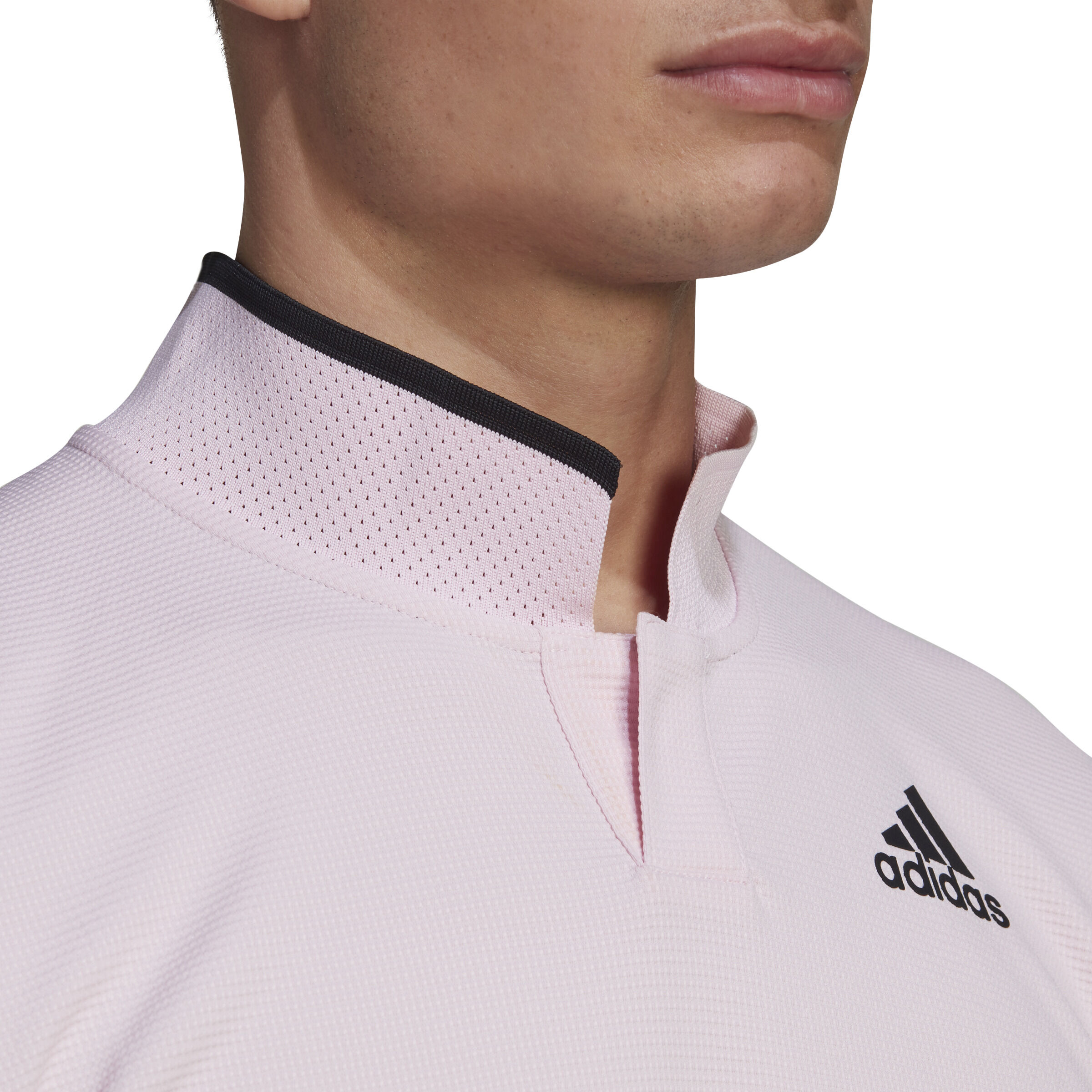 Adidas outlet 33 store
