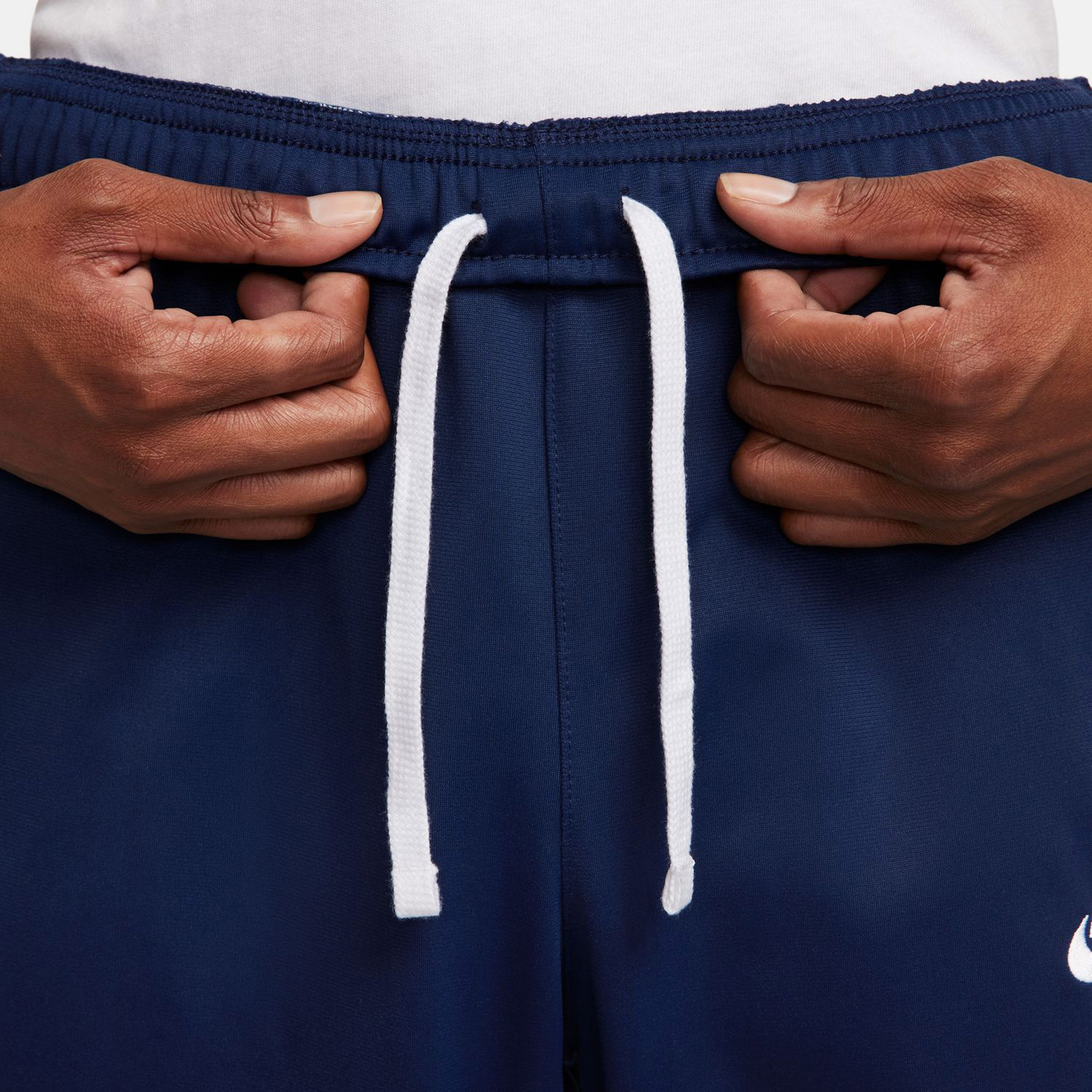 Buy Nike Club Trainingspak Heren Donkerblauw Wit online Tennis Point NL