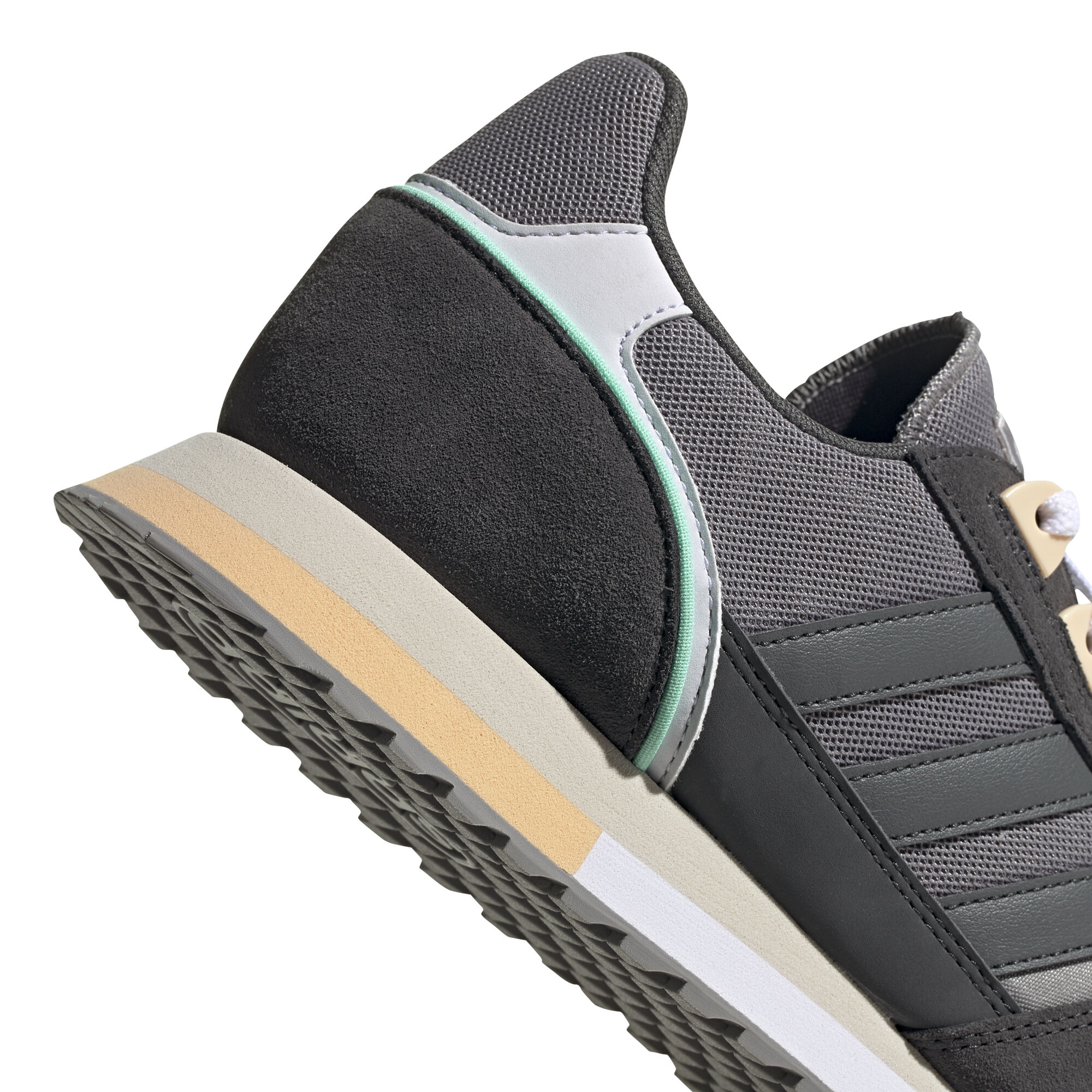 Adidas 2024 tenis 8k