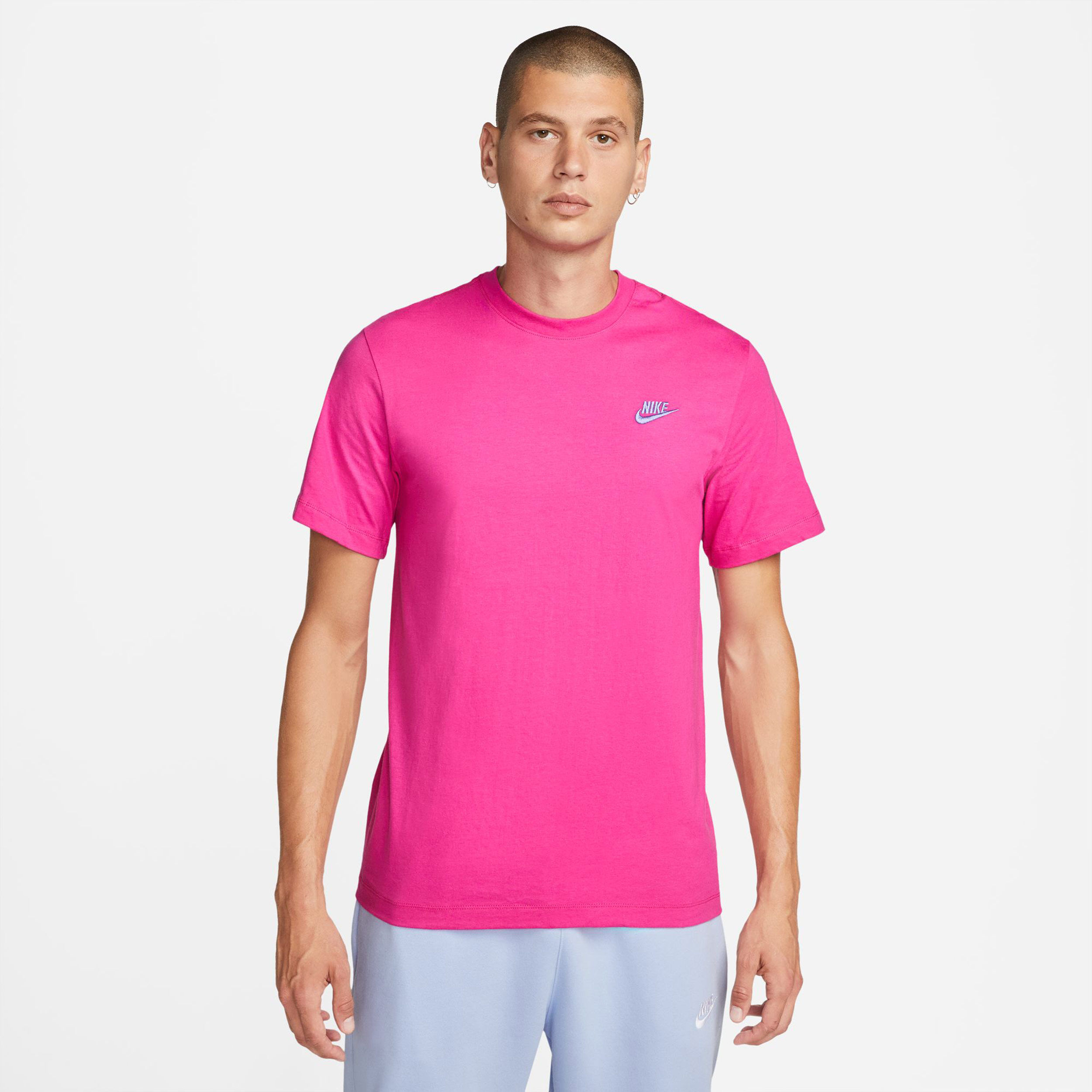 Buy Nike Sportswear Club T shirt Heren Pink online Tennis Point NL
